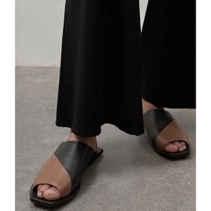 St Agni Asymmetrical Slide Black & Tan Leather Lining Upper Sole Size EU 39 US 8